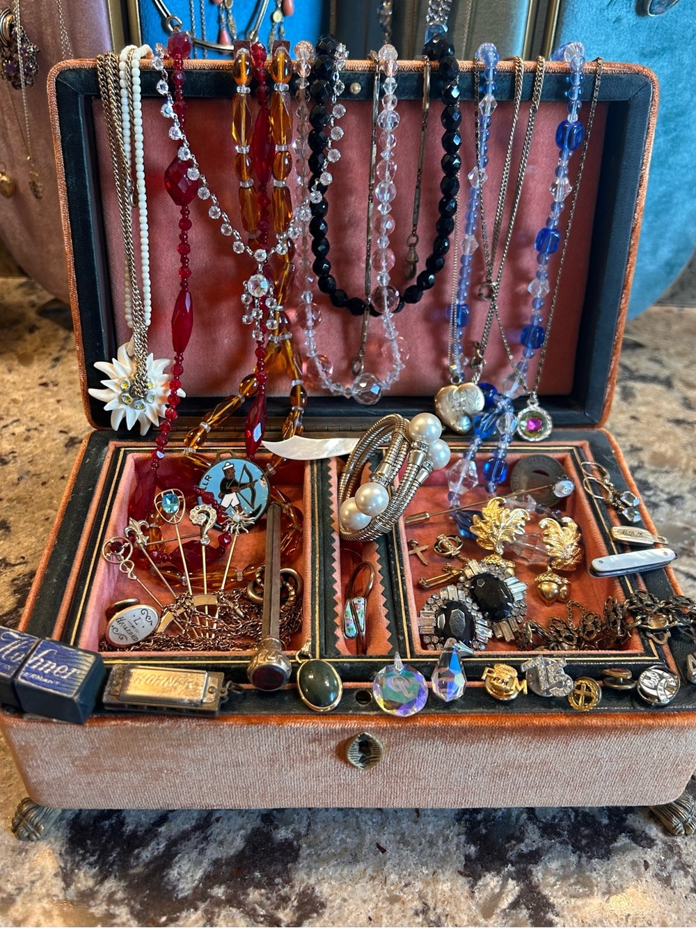 Estate jewelry box & antique & vintage jewelry necklace brooch earrings